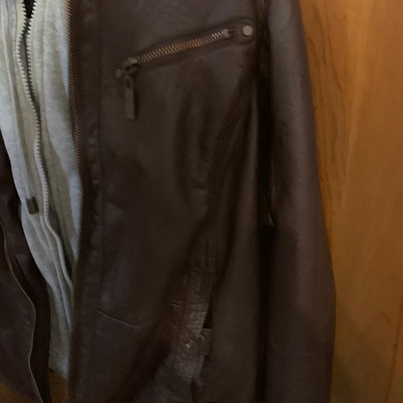 Leather Jacket - Picture 5 of 7